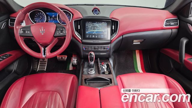 Maserati Ghibli 3.0 GranLusso 3rd 2018 — фото 7