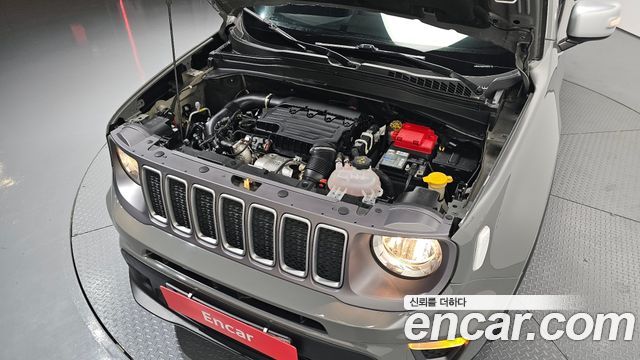 Jeep Renegade 1.3 Limited 2022 — фото 6