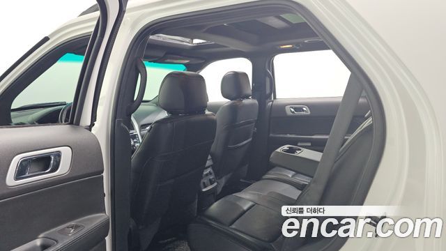 Ford Explorer 3.5 Limited 4WD 5th 2014 — фото 12