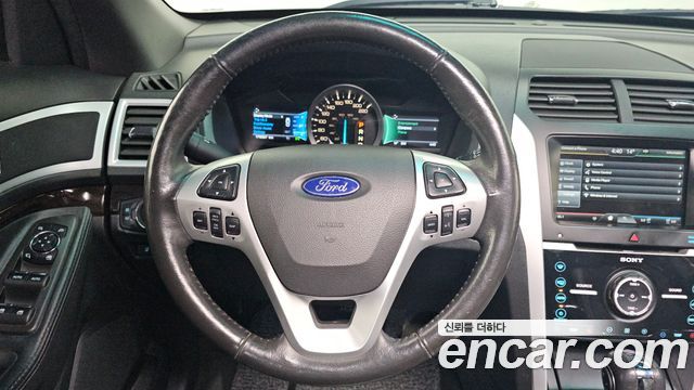Ford Explorer 3.5 Limited 4WD 5th 2014 — фото 13