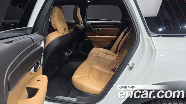 Volvo V90 Cross Country T5 Pro AWD 2019 — фото 12