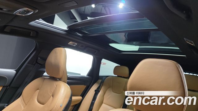 Volvo V90 Cross Country T5 Pro AWD 2019 — фото 14