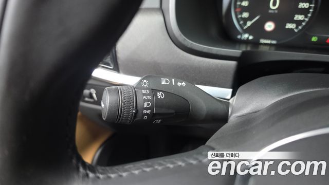 Volvo V90 Cross Country T5 Pro AWD 2019 — фото 18