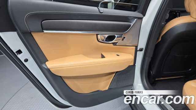 Volvo V90 Cross Country T5 Pro AWD 2019 — фото 25