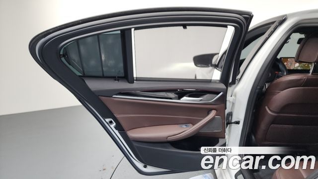 BMW 5 Series (G30) 530i M Sport Package 2022 — фото 25