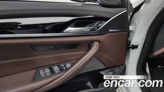BMW 5 Series (G30) 530i M Sport Package 2022 — фото 28