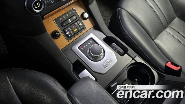 Land Rover Discovery 4 3.0 SDV6 SE 2013 — фото 9