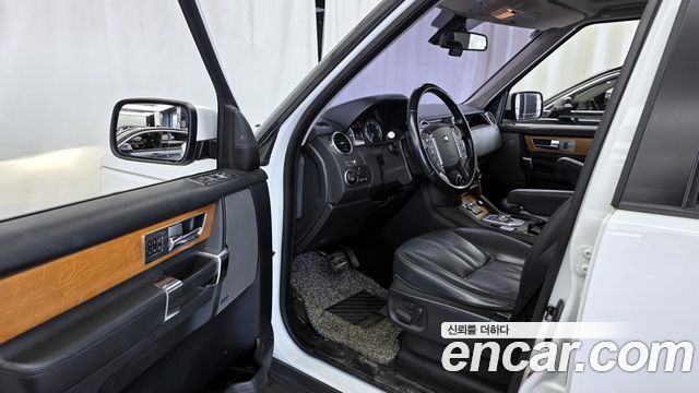 Land Rover Discovery 4 3.0 SDV6 SE 2013 — фото 10