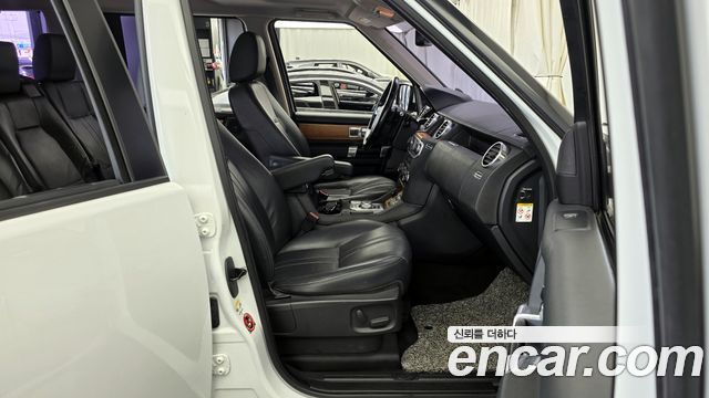 Land Rover Discovery 4 3.0 SDV6 SE 2013 — фото 11