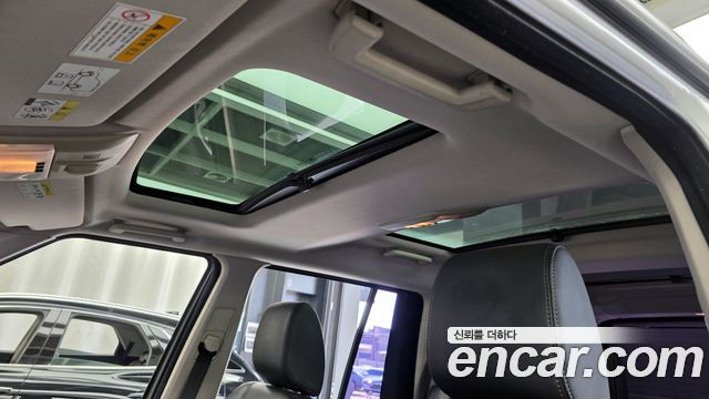 Land Rover Discovery 4 3.0 SDV6 SE 2013 — фото 17