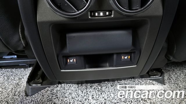 Land Rover Discovery 4 3.0 SDV6 SE 2013 — фото 19