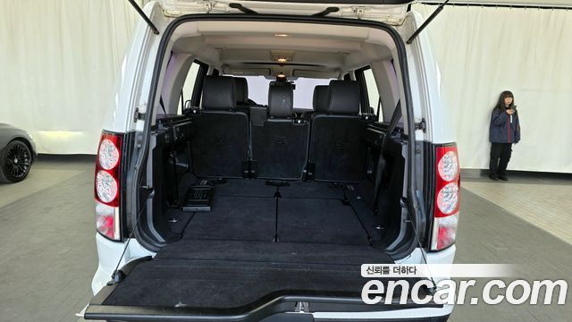 Land Rover Discovery 4 3.0 SDV6 SE 2013 — фото 20