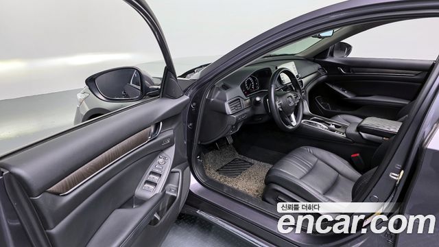 Honda Accord (X) 2.0 Turbo Sport 2018 — фото 10