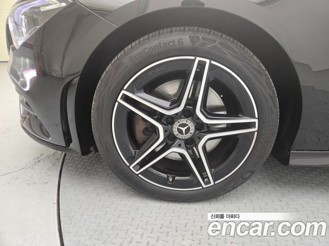 Mercedes-Benz CLA-Class (C118) CLA250 4MATIC 2023 — фото 5