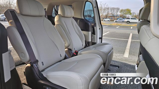 Kia Carnival (IV) Gasoline 7-Seater Signature 2023 — фото 18