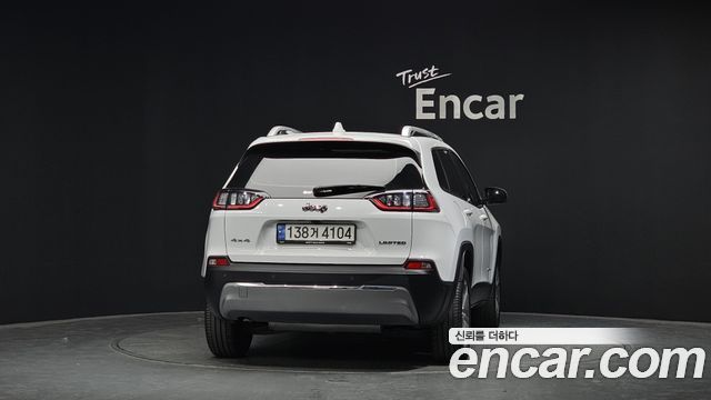 Jeep Cherokee (KL) 2.4 Limited AWD 2021 — фото 4