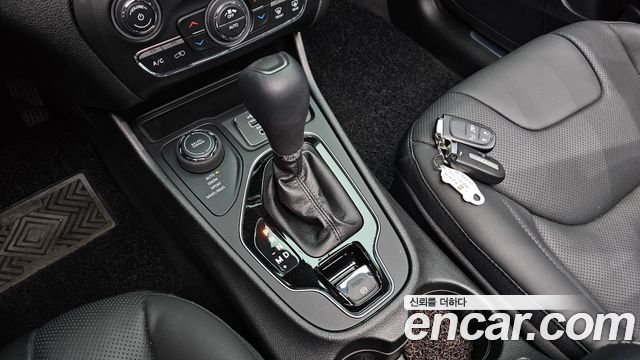 Jeep Cherokee (KL) 2.4 Limited AWD 2021 — фото 9