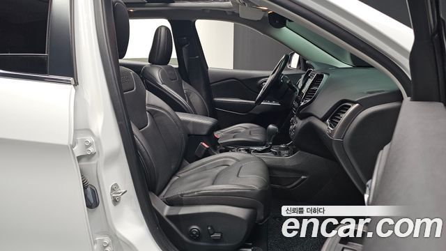 Jeep Cherokee (KL) 2.4 Limited AWD 2021 — фото 10