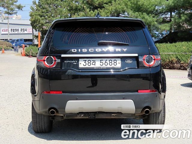 Land Rover Discovery Sport 2.0 TD4 HSE Luxury 2017 — фото 4