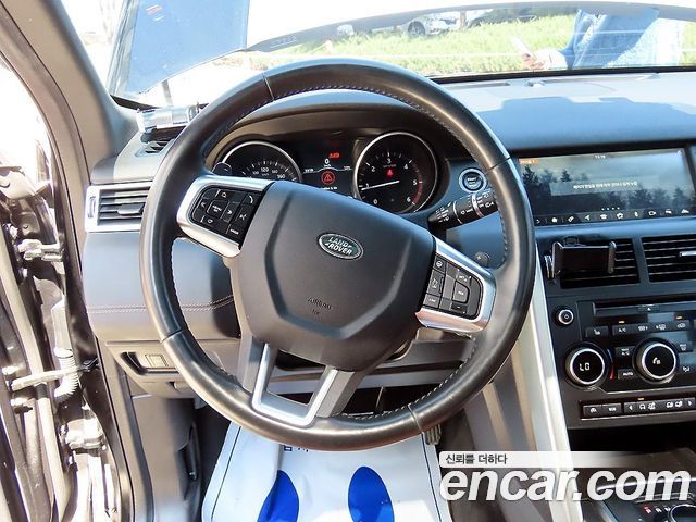 Land Rover Discovery Sport 2.0 TD4 HSE Luxury 2017 — фото 8