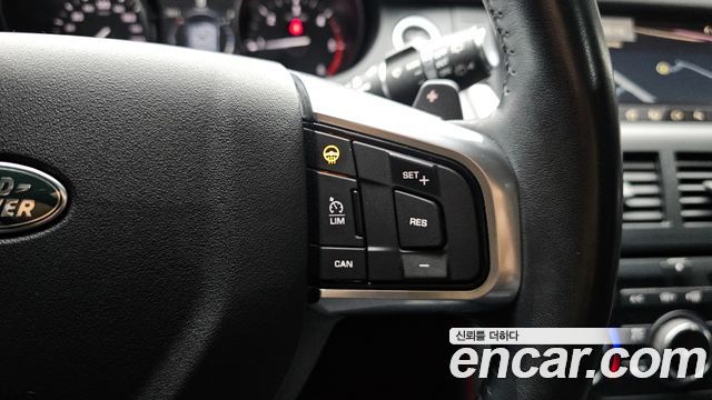 Land Rover Discovery Sport 2.0 TD4 HSE Luxury 2018 — фото 17