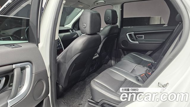 Land Rover Discovery Sport 2.0 TD4 HSE Luxury 2018 — фото 26