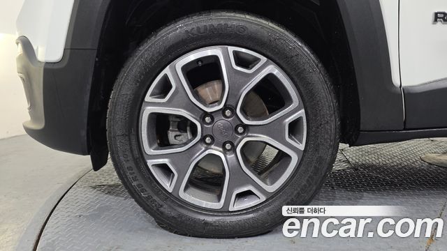 Jeep Renegade 2.0 Diesel Limited AWD 2018 — фото 5