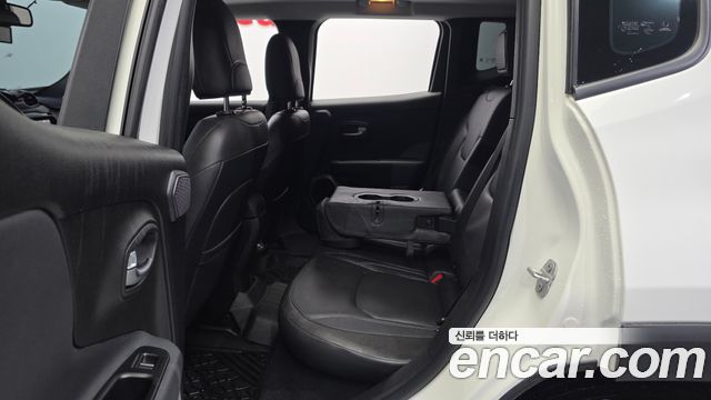 Jeep Renegade 2.0 Diesel Limited AWD 2018 — фото 11