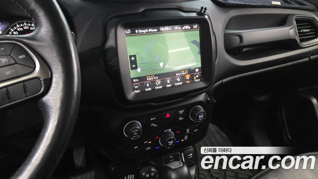 Jeep Renegade 2.0 Diesel Limited AWD 2018 — фото 16