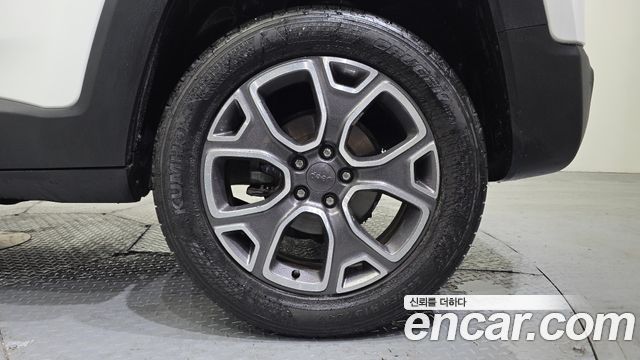 Jeep Renegade 2.0 Diesel Limited AWD 2018 — фото 21