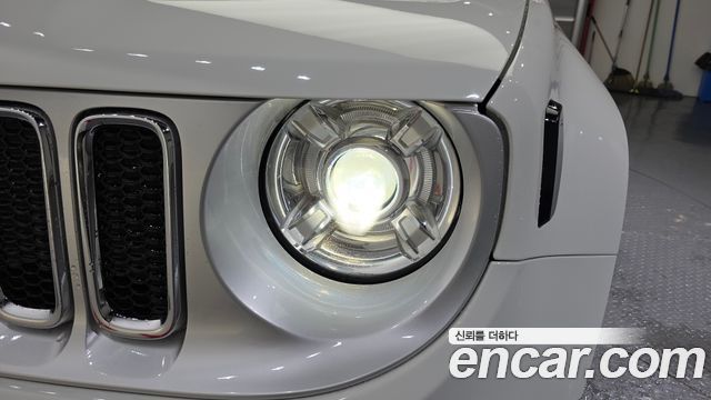Jeep Renegade 2.0 Diesel Limited AWD 2018 — фото 22