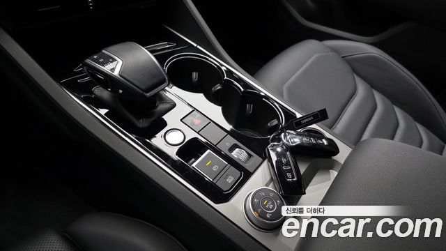 Volkswagen Touareg (III) 3.0 TDI Premium 2023 — фото 9