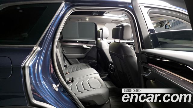 Volkswagen Touareg (III) 3.0 TDI Premium 2023 — фото 11