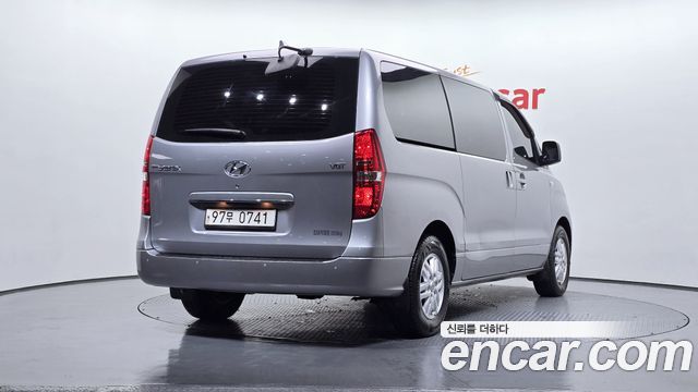 Hyundai Grand Starex Van 3-Seater Smart 2021 — фото 2
