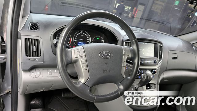 Hyundai Grand Starex Van 3-Seater Smart 2021 — фото 7