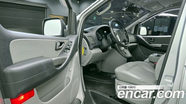 Hyundai Grand Starex Van 3-Seater Smart 2021 — фото 10