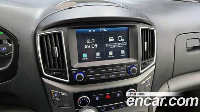 Hyundai Grand Starex Van 3-Seater Smart 2021 — фото 14