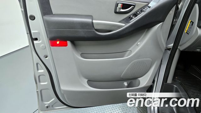 Hyundai Grand Starex Van 3-Seater Smart 2021 — фото 24