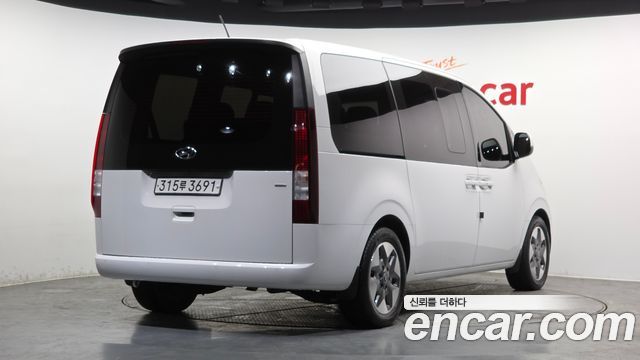 Hyundai Staria 4WD Tourer 9-Seater Modern 2022 — фото 2