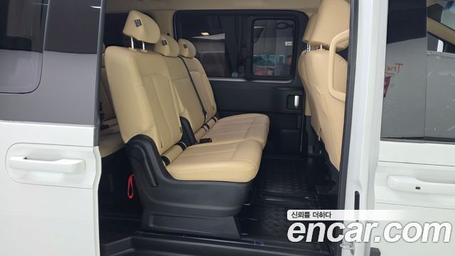 Hyundai Staria 4WD Tourer 9-Seater Modern 2022 — фото 12