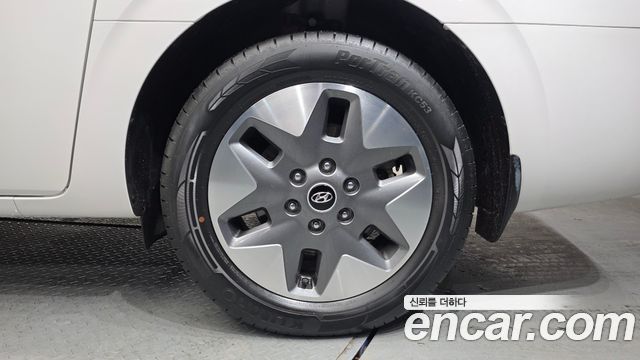 Hyundai Staria 4WD Tourer 9-Seater Modern 2022 — фото 21