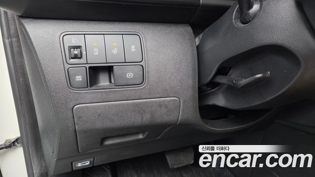 Hyundai Staria 4WD Tourer 9-Seater Modern 2022 — фото 27