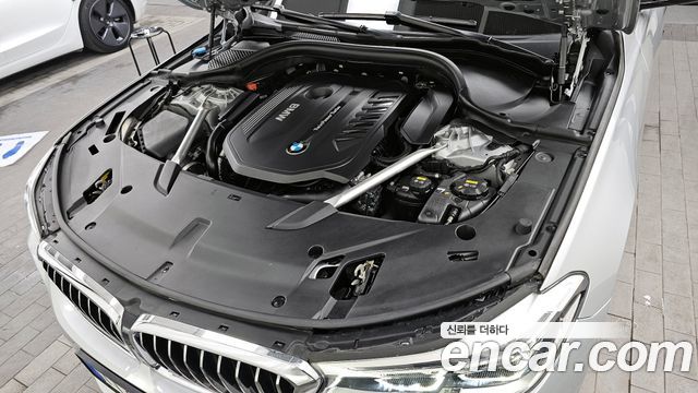BMW 6 Series GT (G32) 640i xDrive Luxury 2019 — фото 6