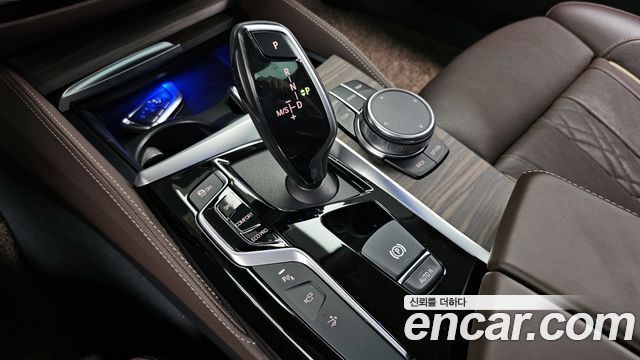 BMW 6 Series GT (G32) 640i xDrive Luxury 2019 — фото 9