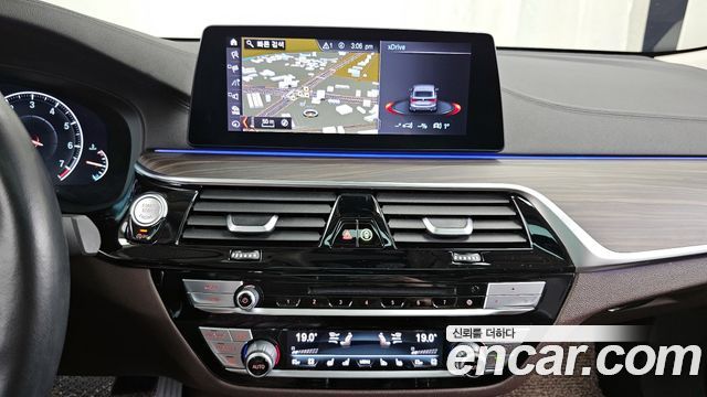 BMW 6 Series GT (G32) 640i xDrive Luxury 2019 — фото 14