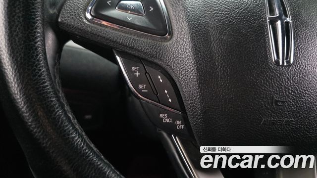 Lincoln MKC 2.0 AWD 2018 — фото 18