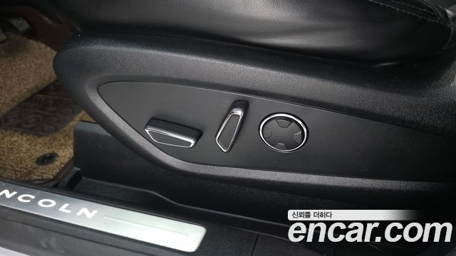 Lincoln MKC 2.0 AWD 2018 — фото 34