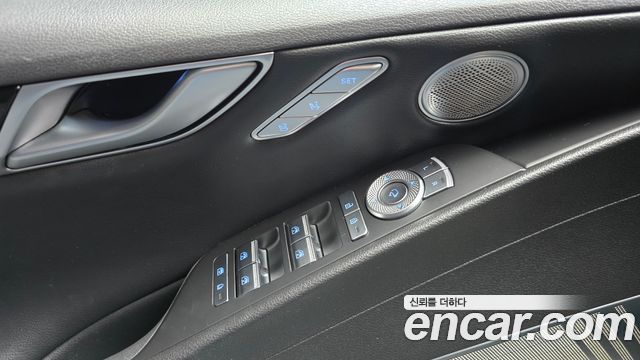 Genesis G80 (RG3) Gasoline 2.5 Turbo AWD 2022 — фото 27