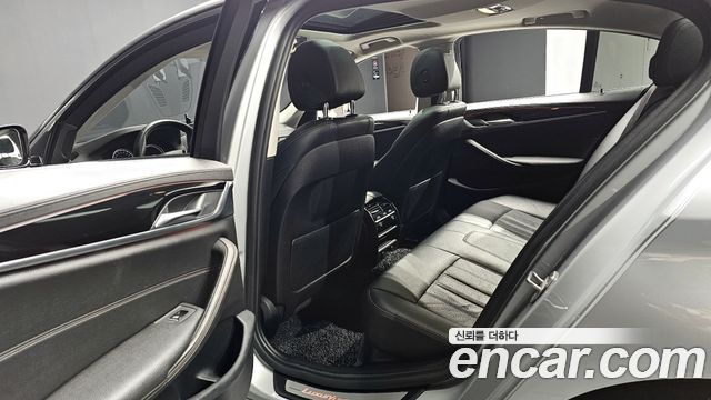 BMW 5 Series (G30) 520i Luxury 2018 — фото 11