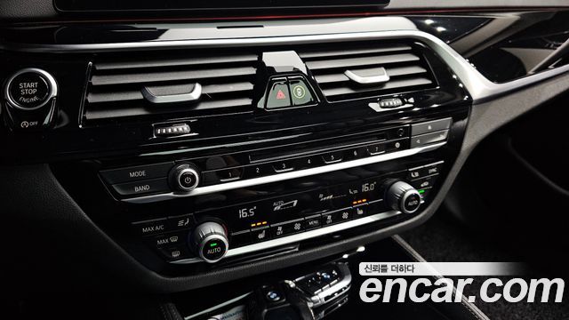 BMW 5 Series (G30) 520i Luxury 2018 — фото 20